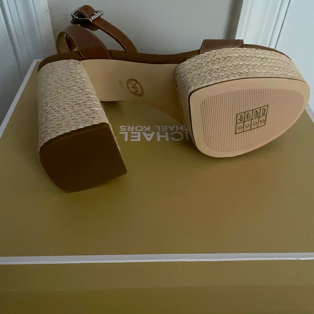 Mk platform heel sandal - Picture 3 of 5